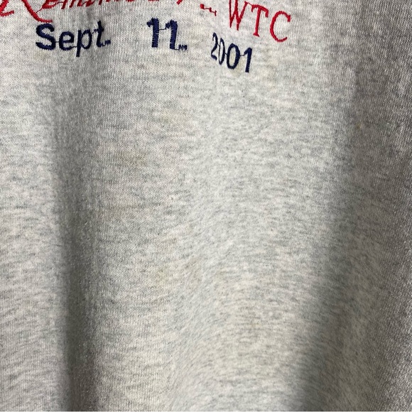 Vintage September 11 2001 Adult Sweatshirt L American Flag Never Forget (flawed) - Picture 5 of 12